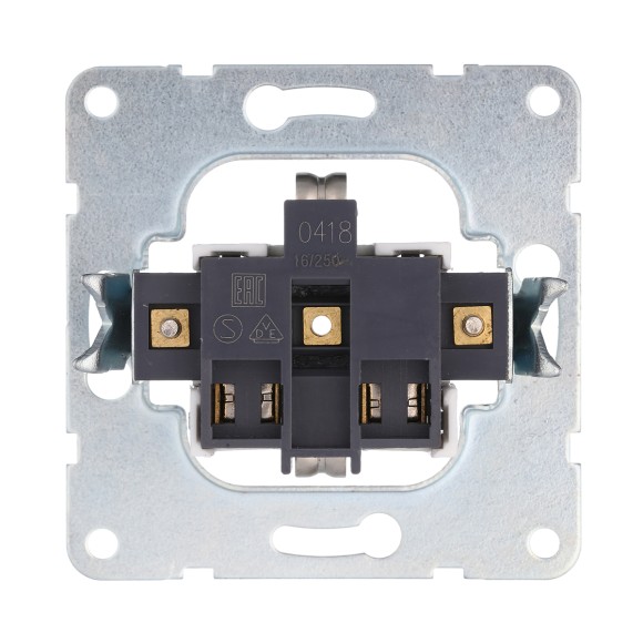 Розетка LK Studio с з/к, без шторок (серебристый металлик) LK60 863103-1