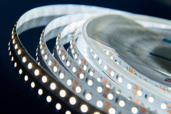 Светодиодная влагозащищенная лента DesignLed 9,6W/m 120LED/m 3528SMD холодный белый 5M 000525 Светодиодная влагозащищенная лента DesignLed 9,6W/m 120LED/m 3528SMD холодный белый 5M 000525