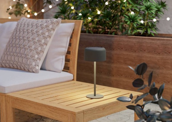 Уличная настольная лампа на солнечной батарее Eglo Roccanova 901894