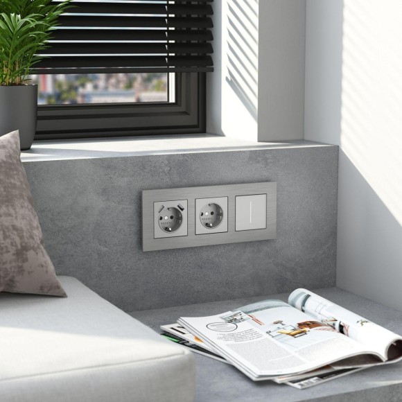 Рамка Werkel AluMax на 3 поста алюминий W0033506 4690389204067 Рамка Werkel AluMax на 3 поста алюминий W0033506 4690389204067