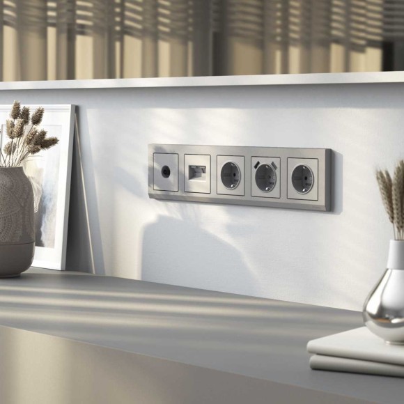 Накладка для двойной розетки Еthernet RJ-45 Werkel серебро W1191165 4690389195679 Накладка для двойной розетки Еthernet RJ-45 Werkel серебро W1191165 4690389195679